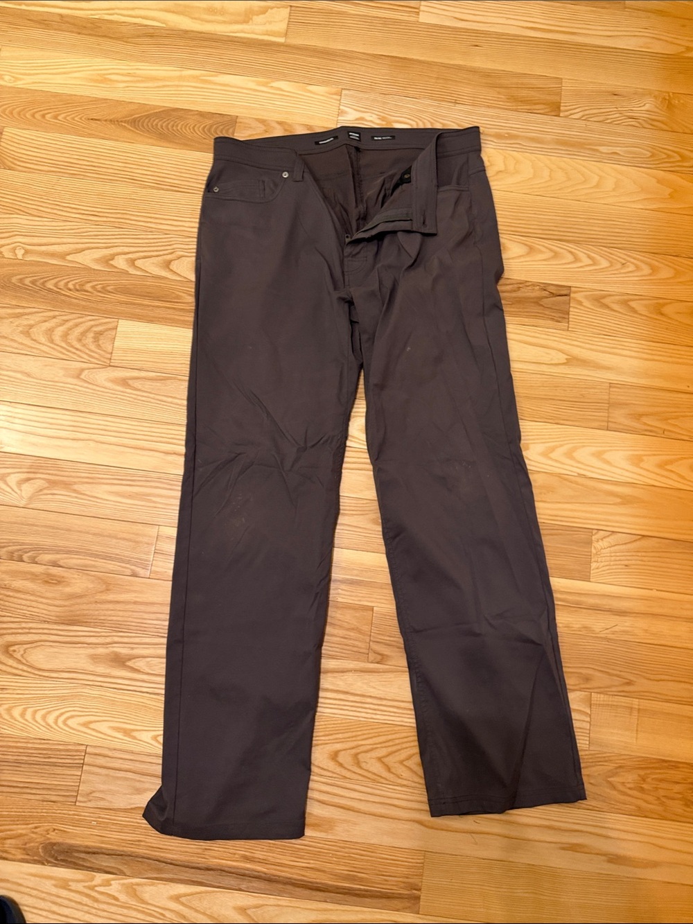 38x32 men’s Prana pants.